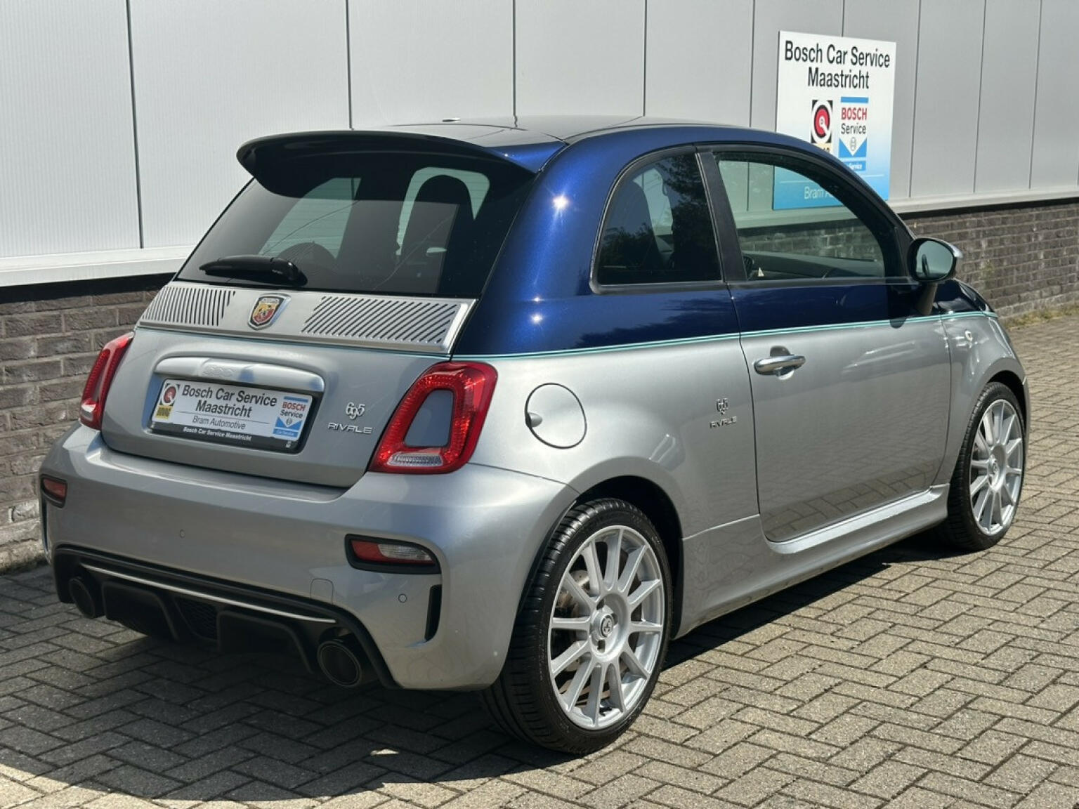 Abarth-695-6